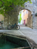Balade-en-vélo-dans-les-Monts-de-Vaucluse-suivie-d'une-dégustation-de-confiseries-Saint-Didier-2024