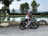 Circuit œnologique en vélo électrique au Mont Ventoux par Tip Top Bike_Bédoin - © Tip Top Bike Circuit œnologique en vélo électrique au Mont Ventoux par Tip Top Bike_Bédoin