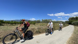 Circuit œnologique en vélo électrique au Mont Ventoux par Tip Top Bike_Bédoin - © Tip Top Bike Circuit œnologique en vélo électrique au Mont Ventoux par Tip Top Bike_Bédoin