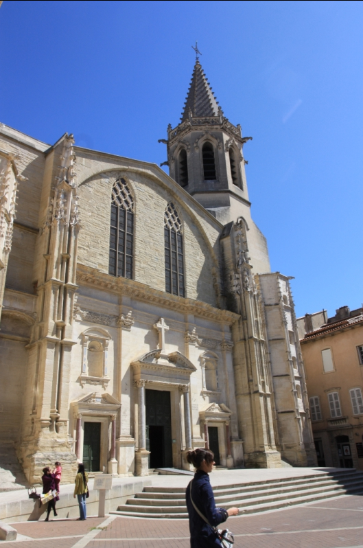 carpentras-cathedrale-stsiffrein-adt84