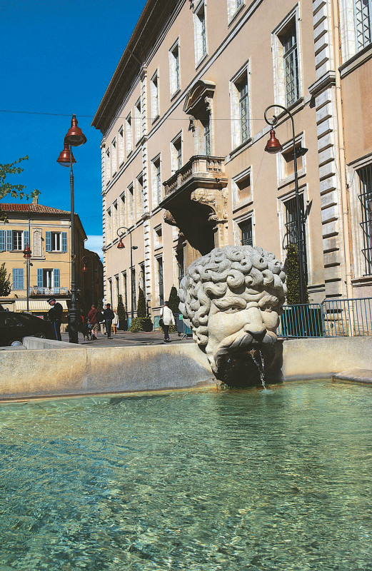 fontaine palais de justice