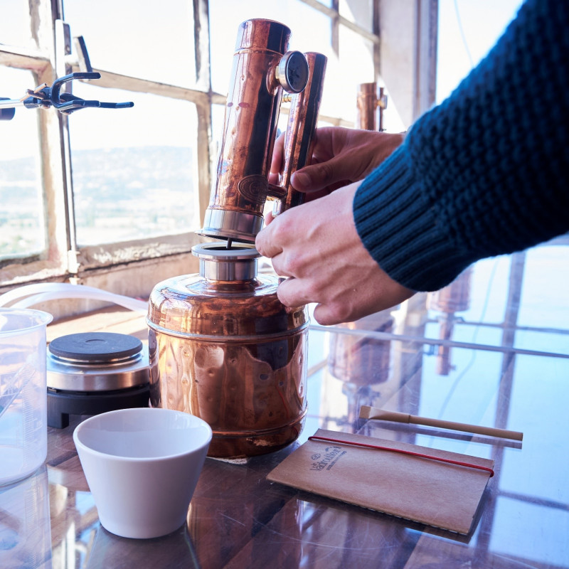 Montage Alambic - © Maison LC 1901 Montage Alambic