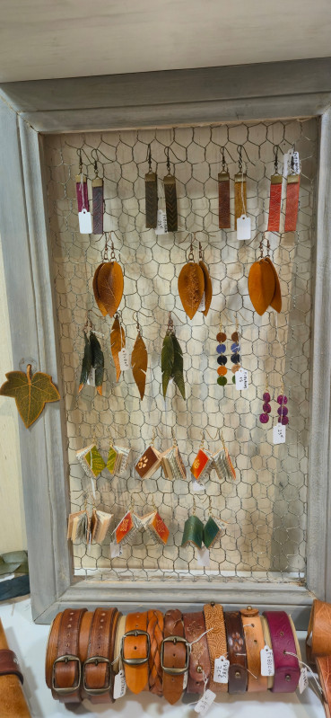 La Caserne : Fabrique d’un Noël Enchanté - Atelier Cuir_Bédoin