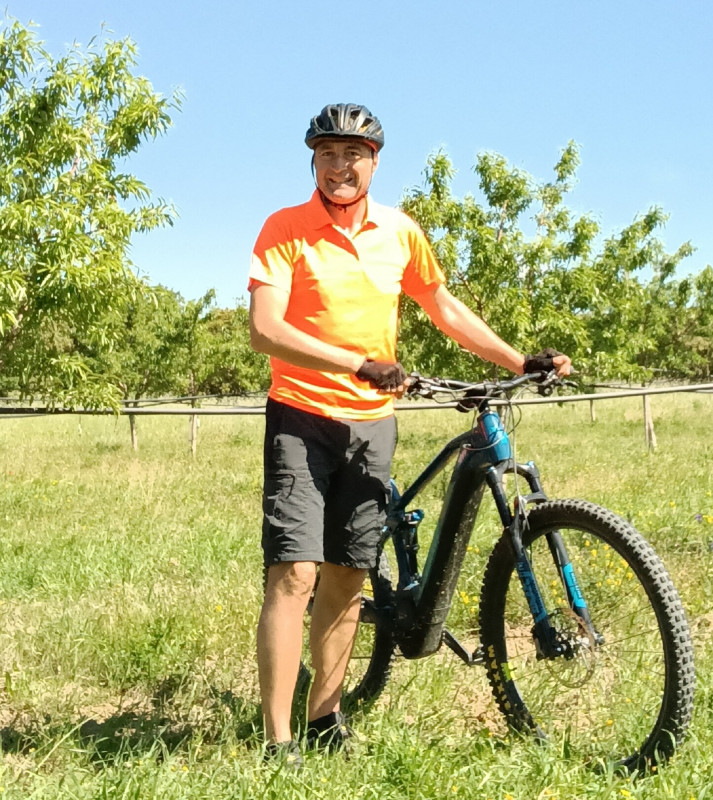 Balade-en-vélo-dans-les-Monts-de-Vaucluse-suivie-d'une-dégustation-de-confiseries-Saint-Didier-2024