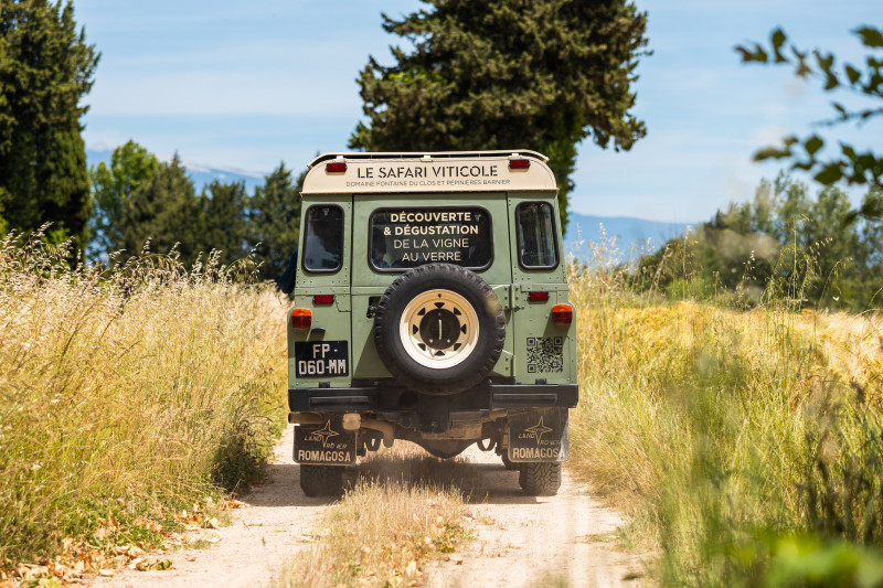 Safari viticole en Land Rover - Domaine Fontaine du Clos - © Jeff Habourdin Photographe Safari viticole en Land Rover - Domaine Fontaine du Clos